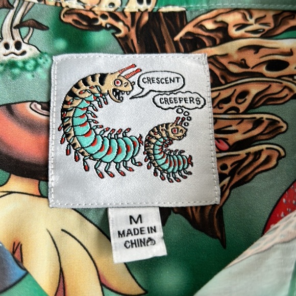 Crescent Creepers Mushroom short sleeve w front pocket green button up Size M - Picture 4 of 16